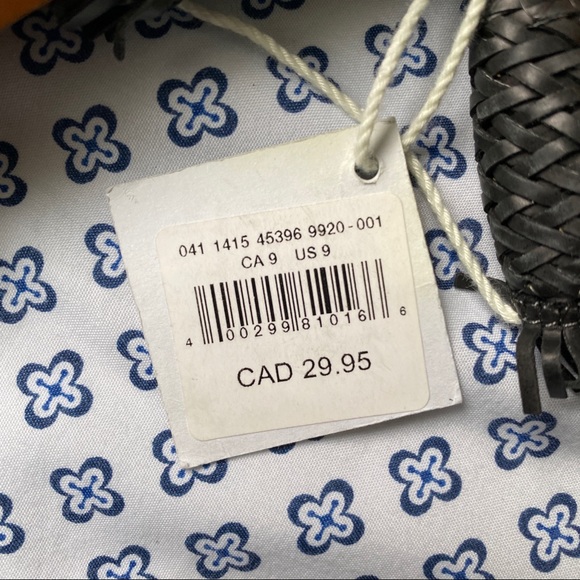 American Eagle Outfitters Chevron Strap Sandals - Picture 4 of 4